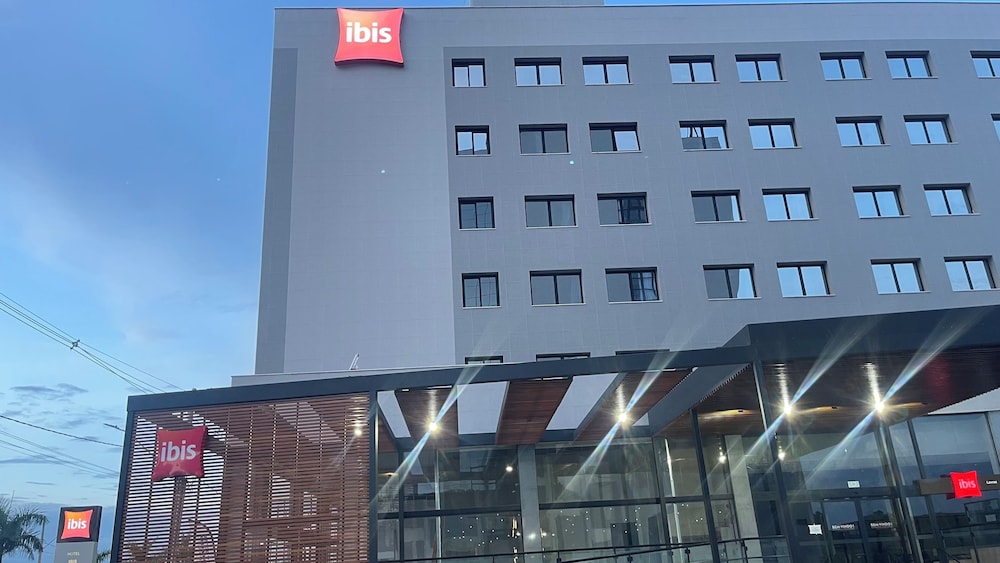 ibis Lavras 4/72