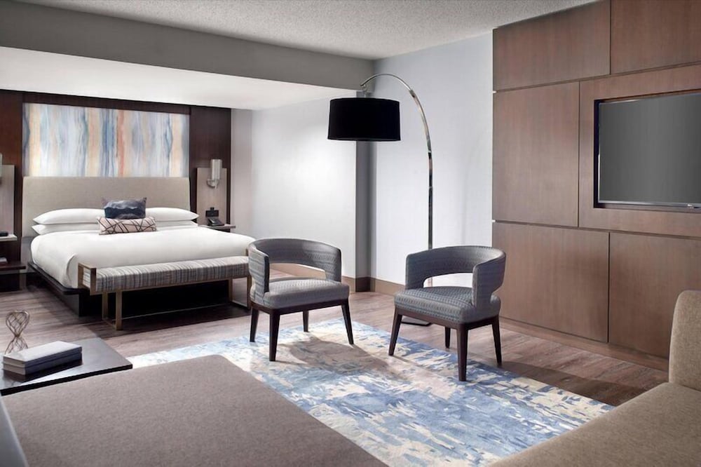 Suite, Murphy Bed, Lake View