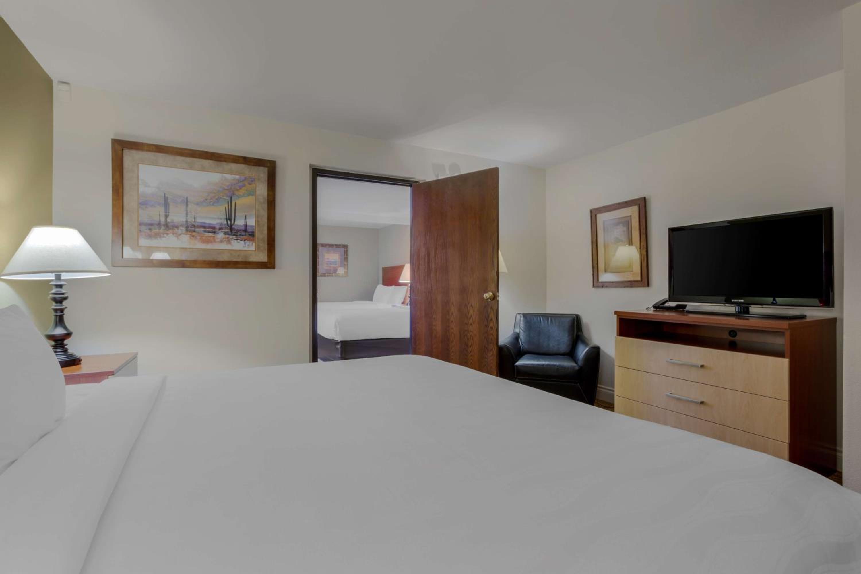 جناح عائلي، Best Western Red Hills 4/9