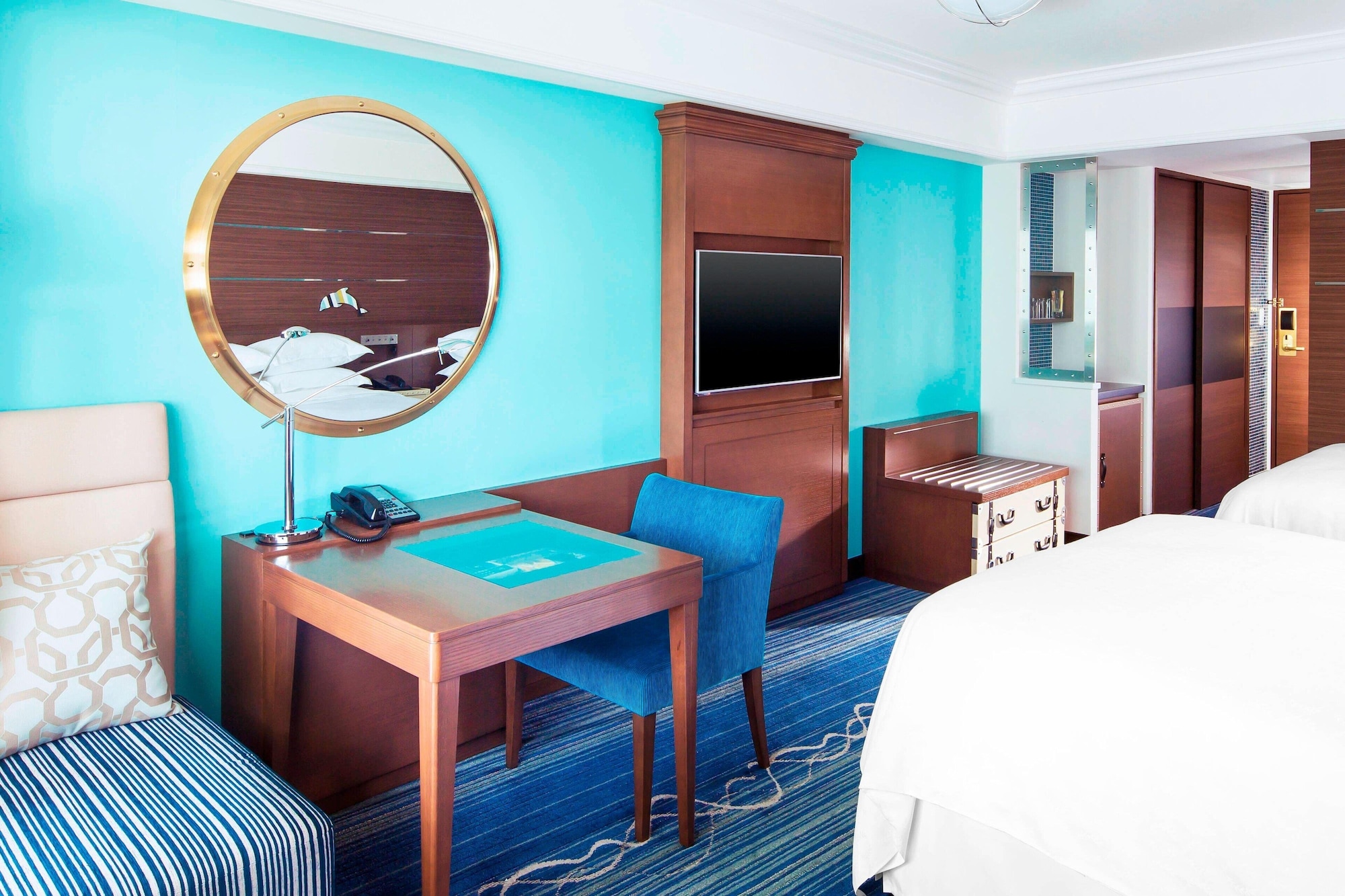 غرفة بسريرين مزدوجين بشرفة، Sheraton Grande Tokyo Bay Hotel 5/6