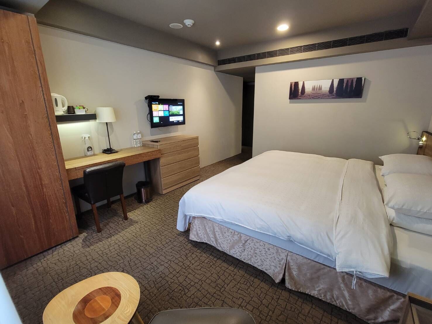 Plus, Single, King Bed