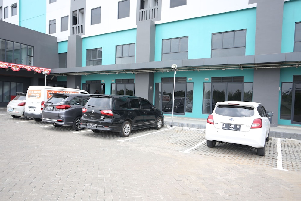 Hotel O cikarang at apartment Riverdale 42/48