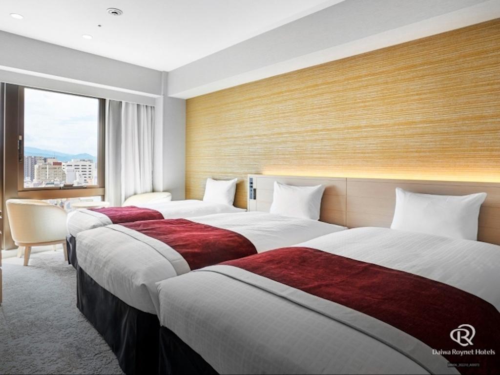 Room, Triple, Annex