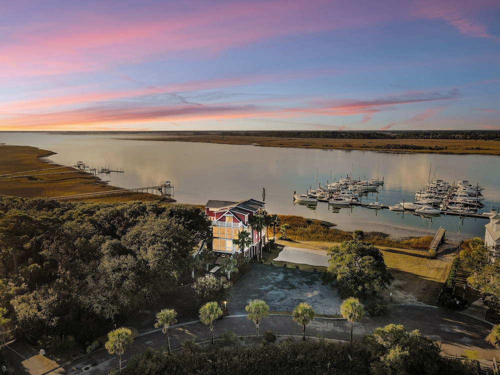 Regatta Inn 49/64