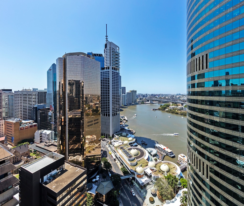 Oaks Brisbane Felix Suites 37/42