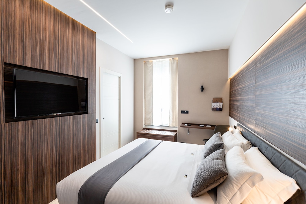 STANDARD, DOUBLE OR TWIN BED