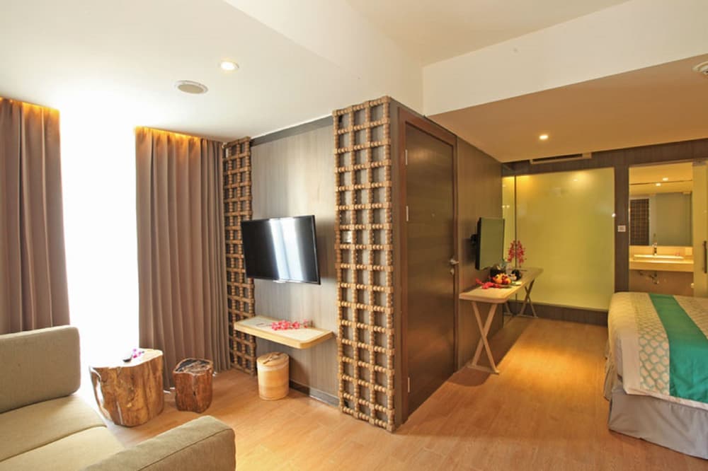 BEDROCK HOTEL 55/73