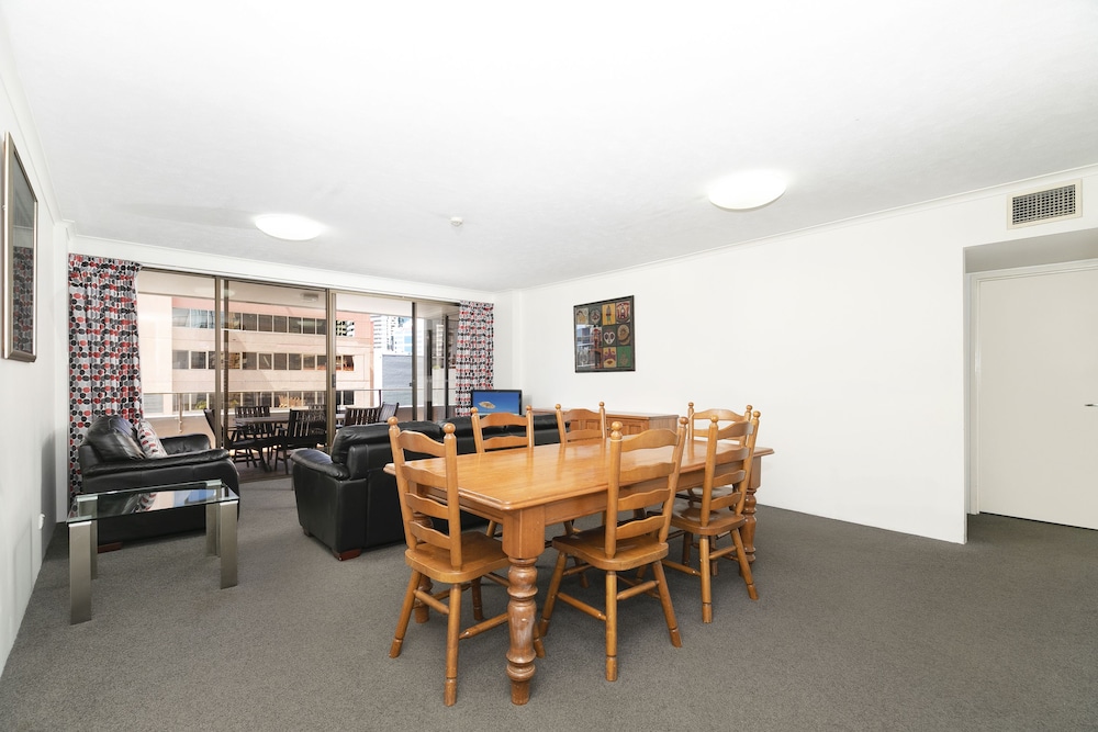 Astor Apartments 29/50