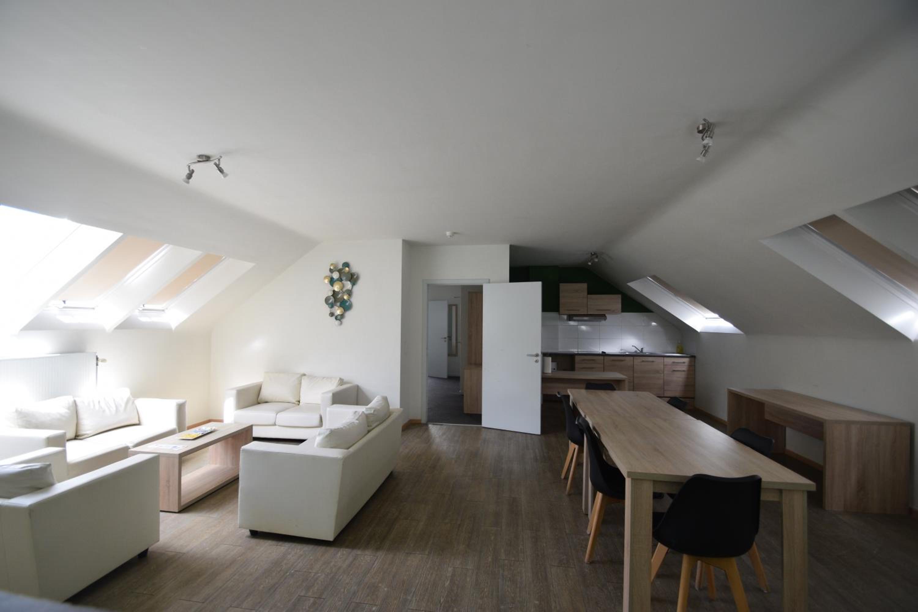 Budget Flats Brussels 16/30