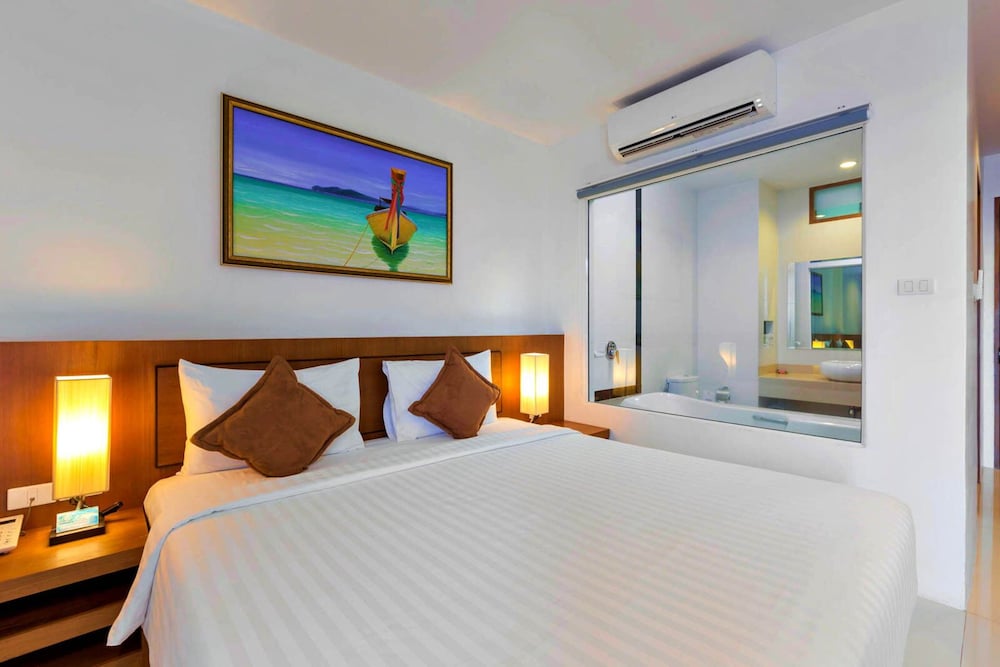The View Rawada Phuket 15/56
