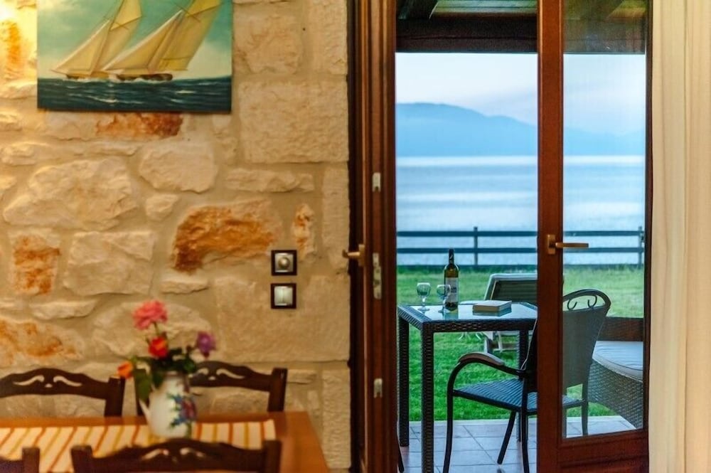 KAVOS PSAROU VILLAS 8/50
