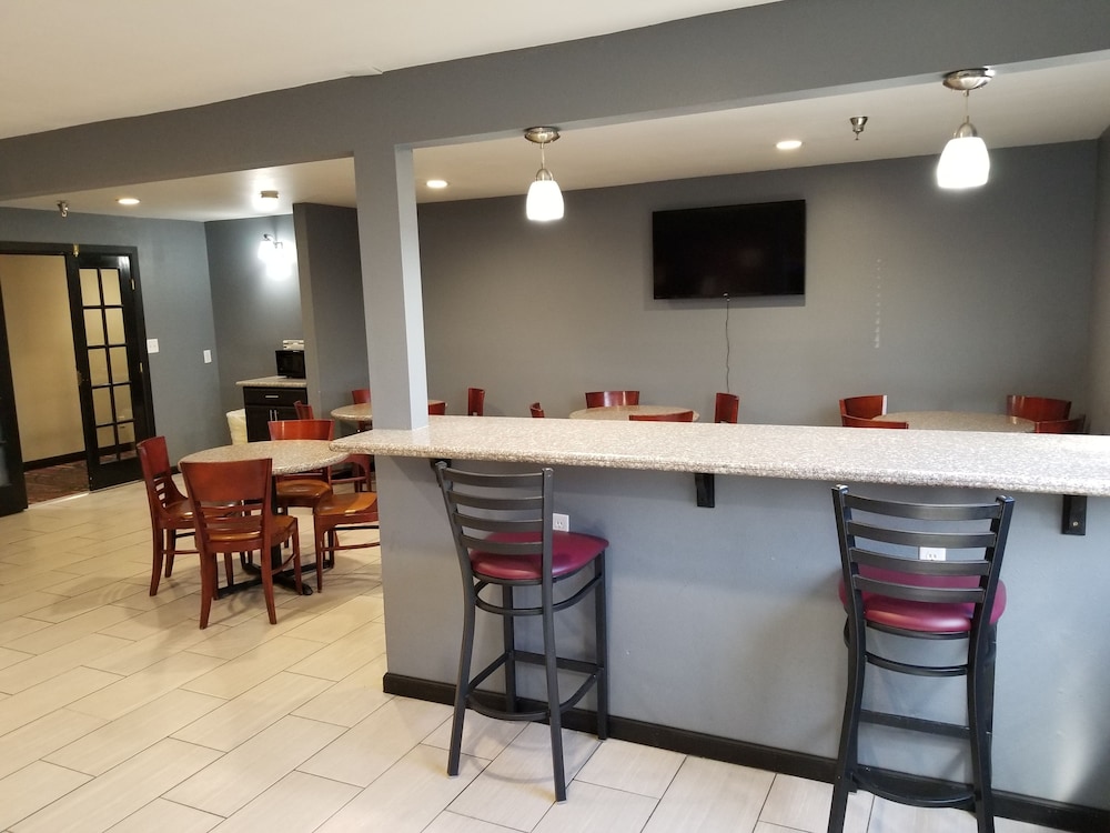 Super 8 by Wyndham Fort Collins 29/41