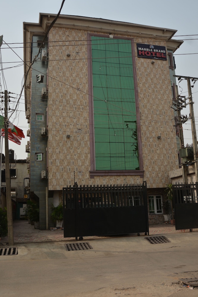 Marblebrand Hotel 2/42