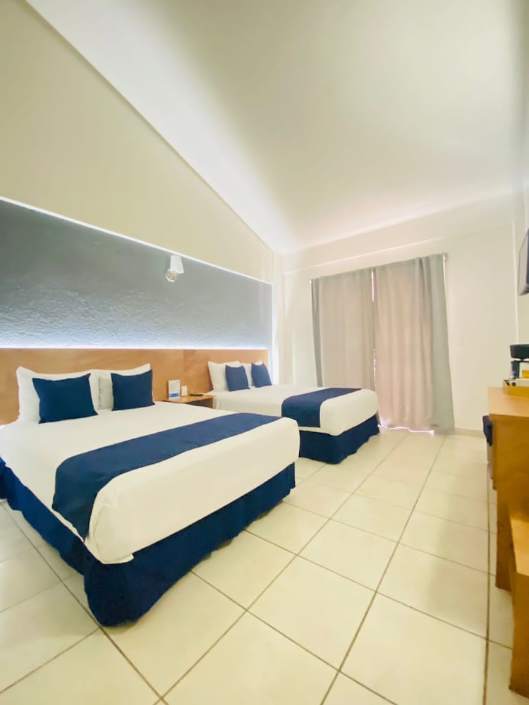 Hotel Amakal 14/42