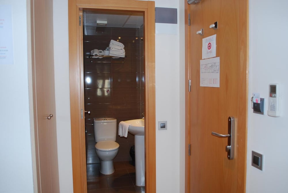 Hostal Las Flores 58/60