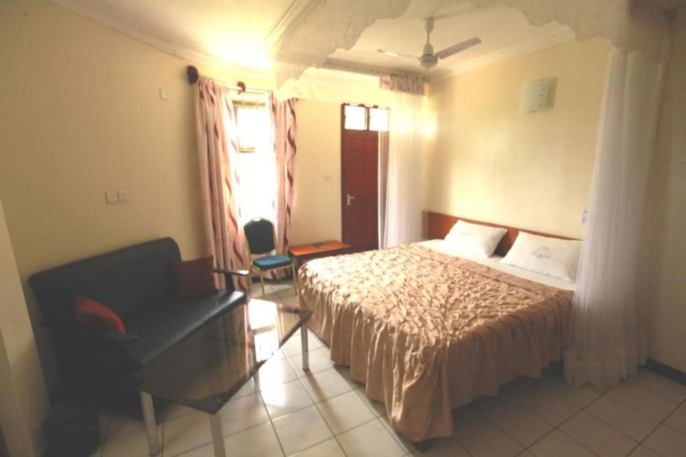 CoastGate Hotel 33/50