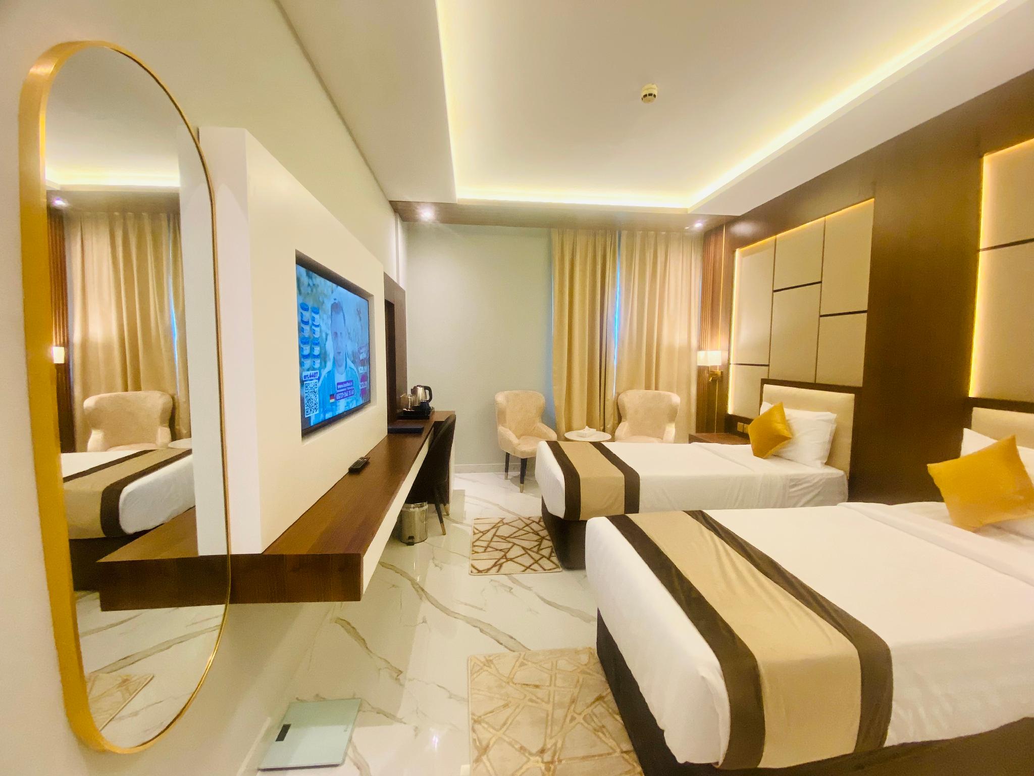 SUPERIOR ROOM