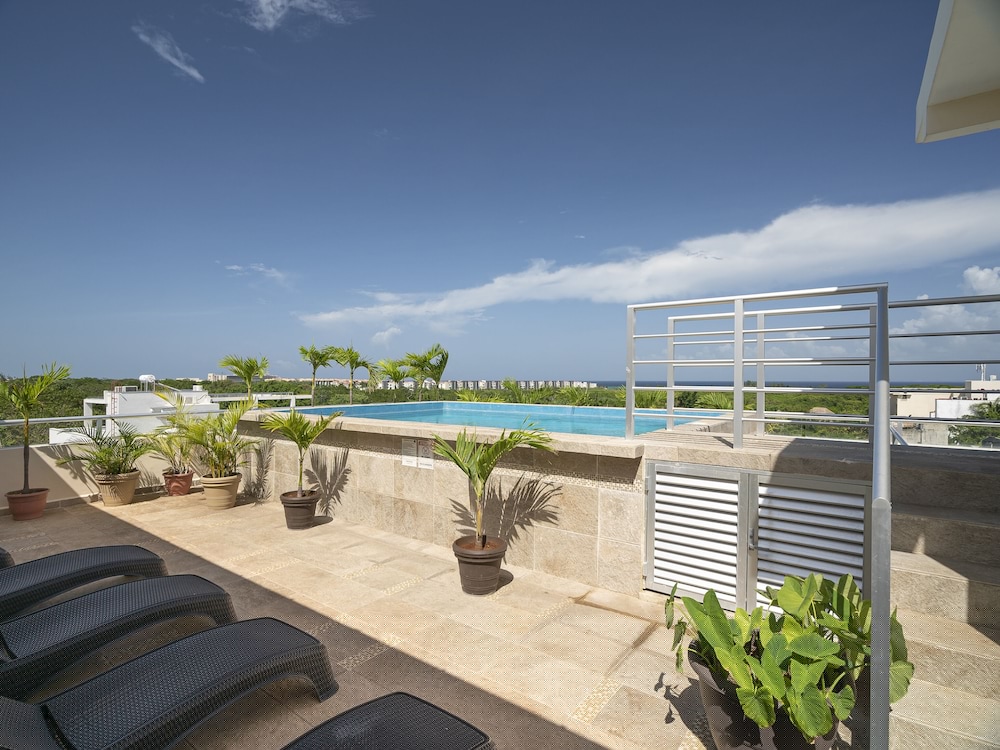 Hotel Punta Esmeralda 37/44