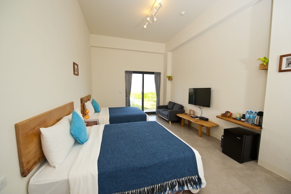 ROOM, QUADRUPLE, 2 DOUBLE BEDS