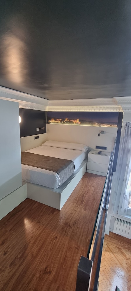 Hostal Abadia 20/50