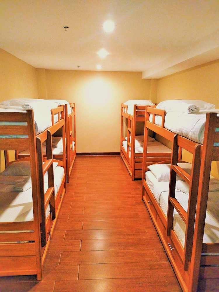 V Hotel And Apartel 22/28