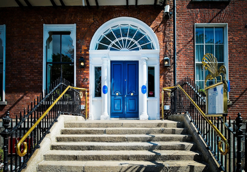 The Cliff Townhouse 12/50
