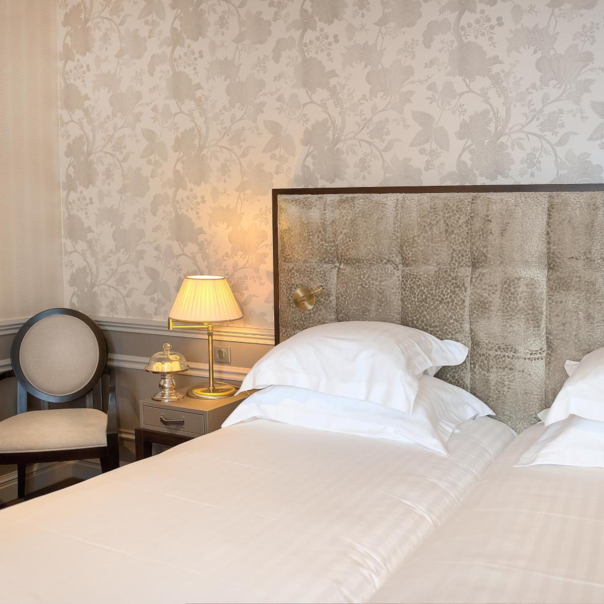 SUPERIOR, TWIN BEDS
