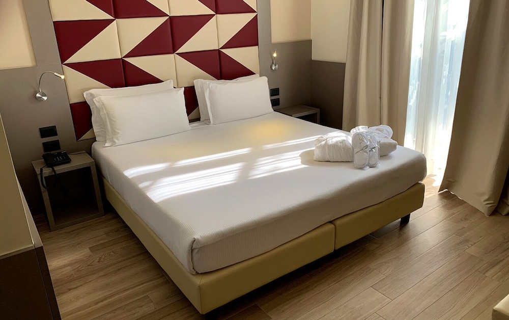 Jr Hotels Bocconi Milano 10/60