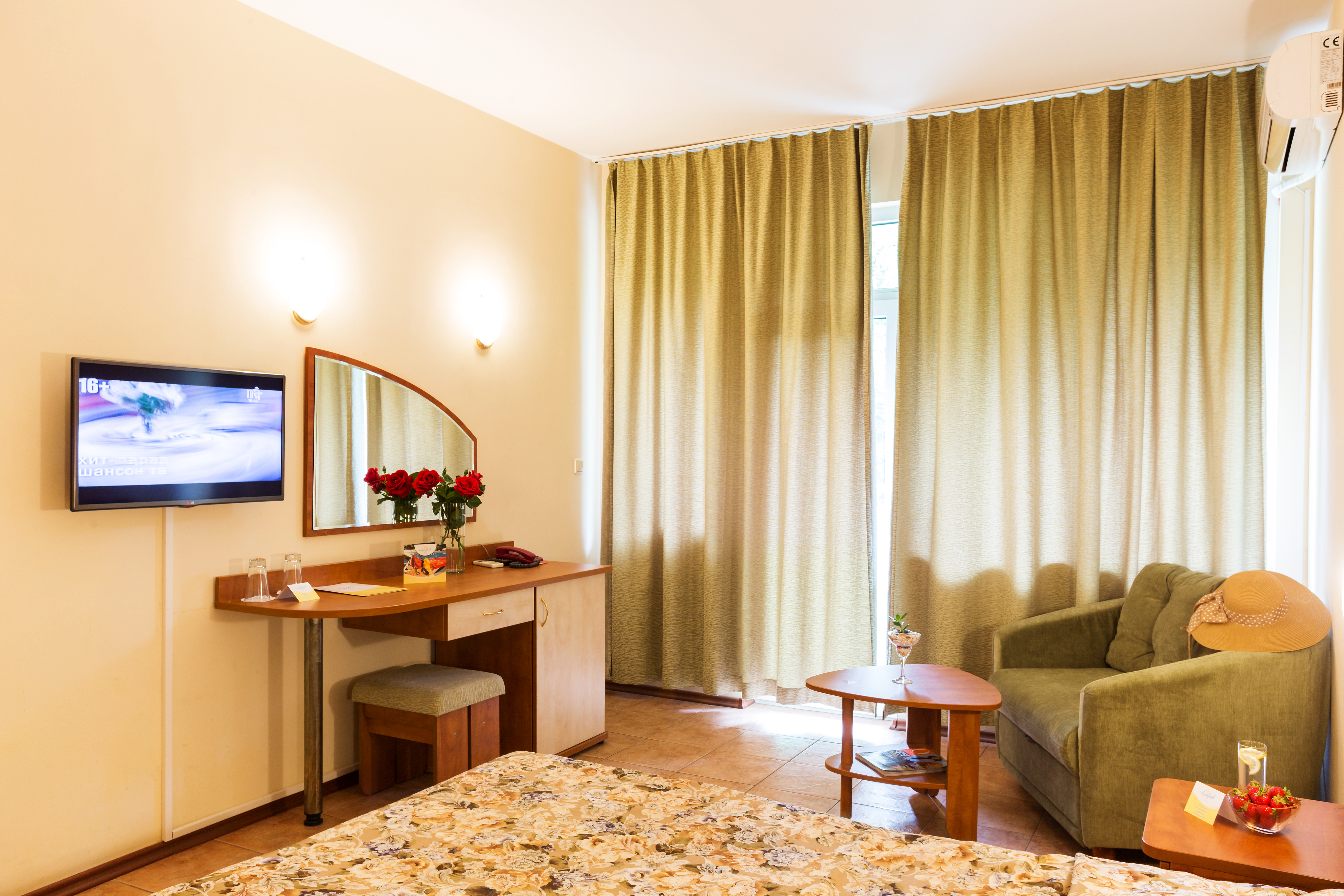 Ljuljak Hotel 17/37
