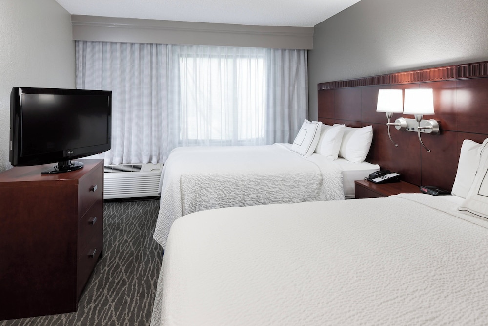 Courtyard by Marriott Waco 17/50