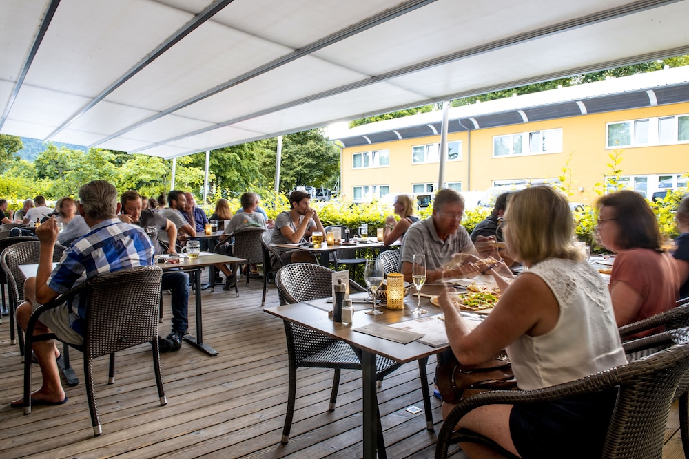 Ibis Zurich Adliswil 51/74