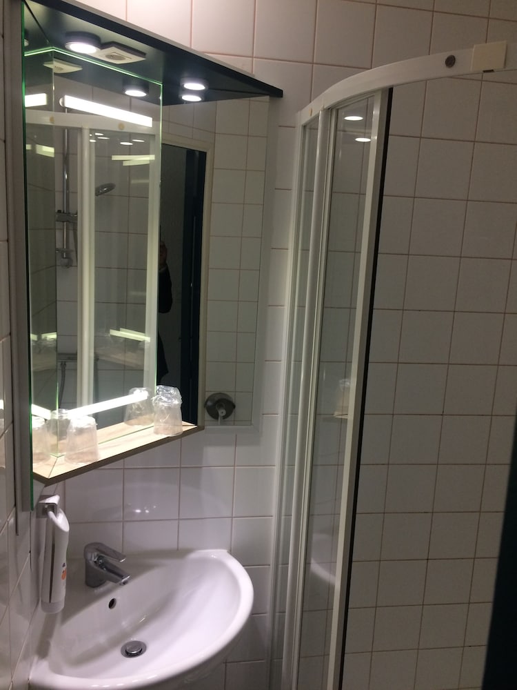 Ibis Styles Rouen Val-de-Reuil 78/78