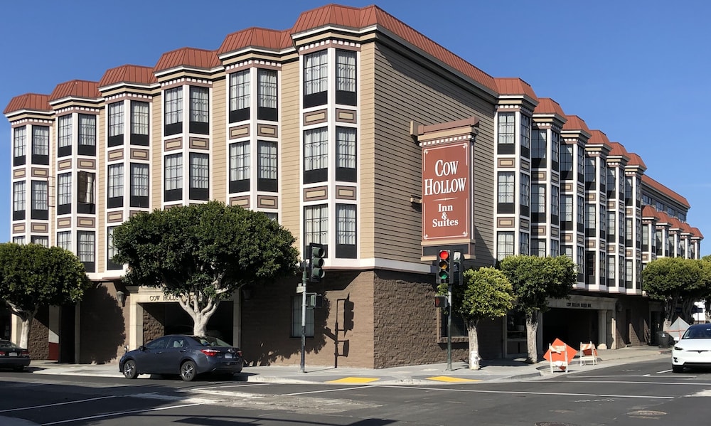 Cow Hollow Inn 35/46