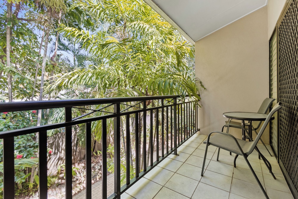 Trinity Beach Club Holiday Apartments 22/27
