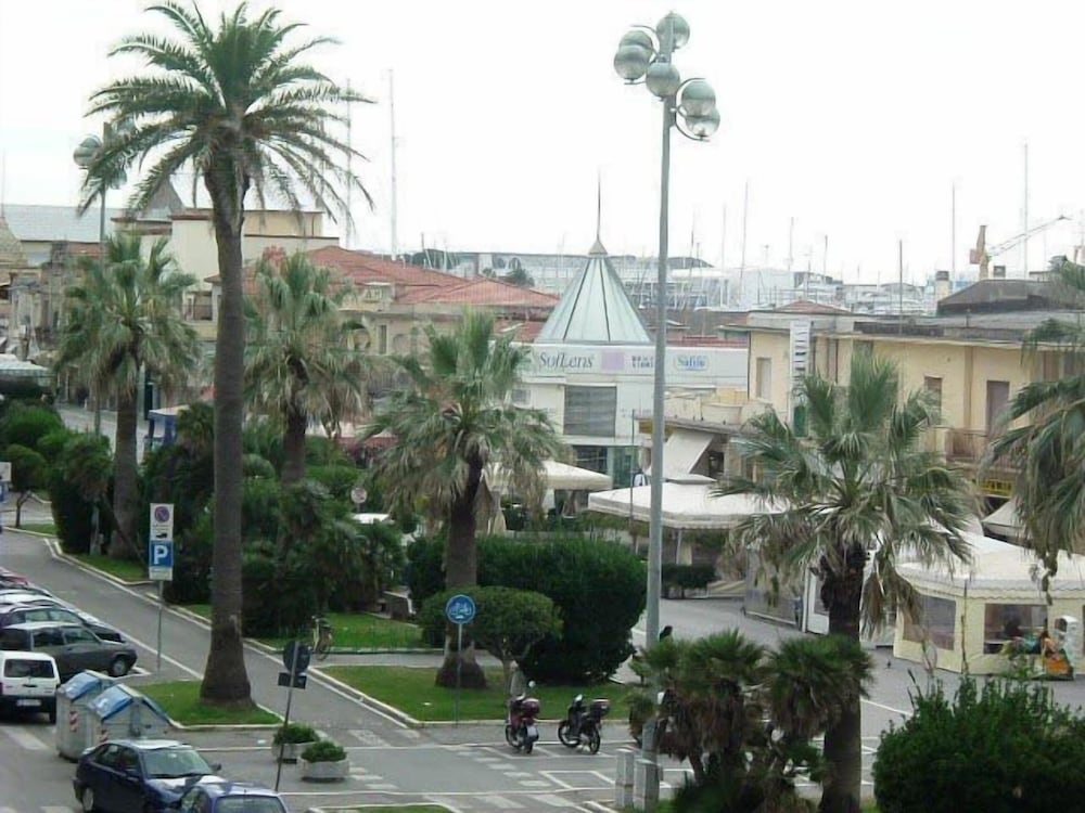 Hotel Bella Riviera 6/42