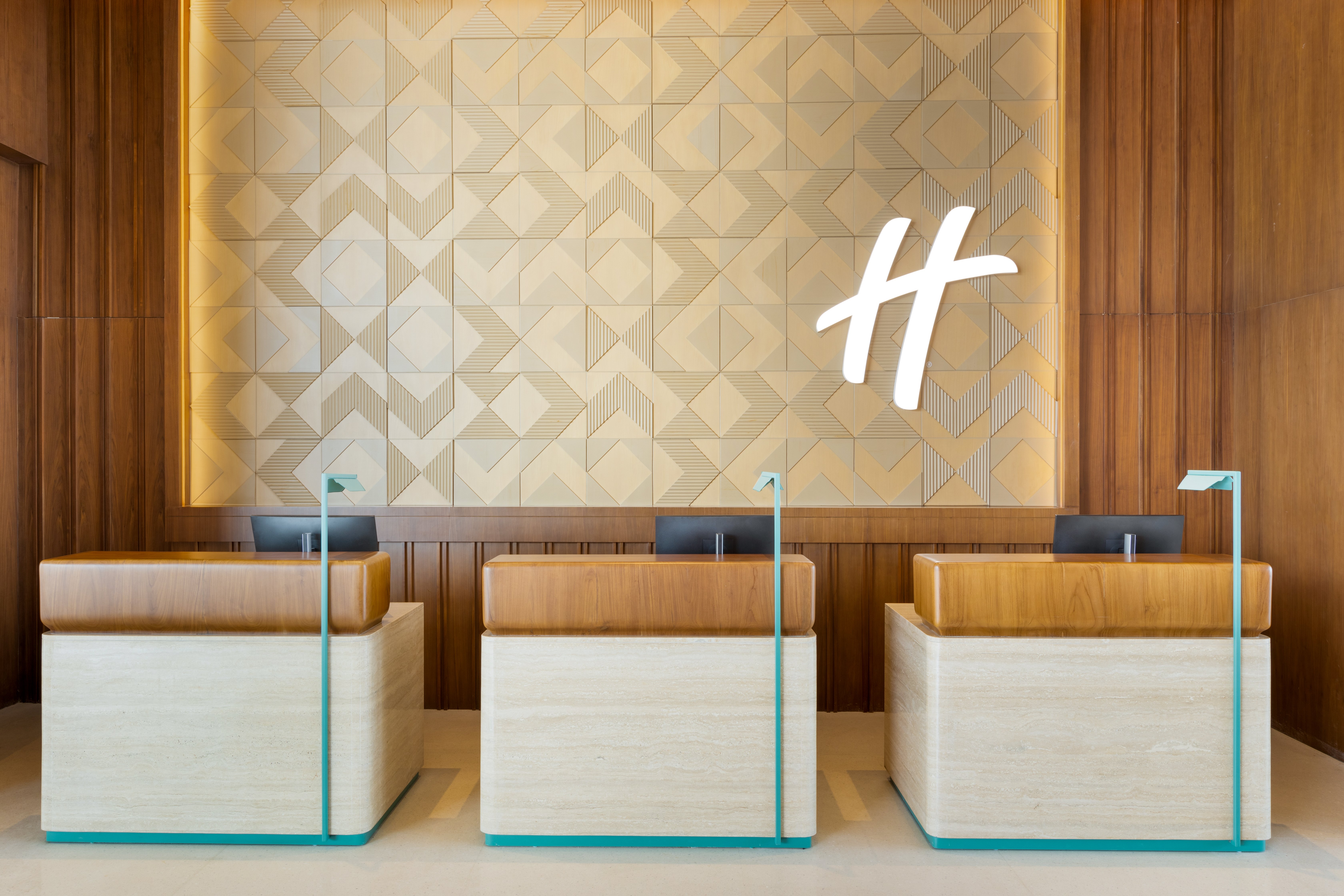 Holiday Inn Lampung Bukit Randu 6/50