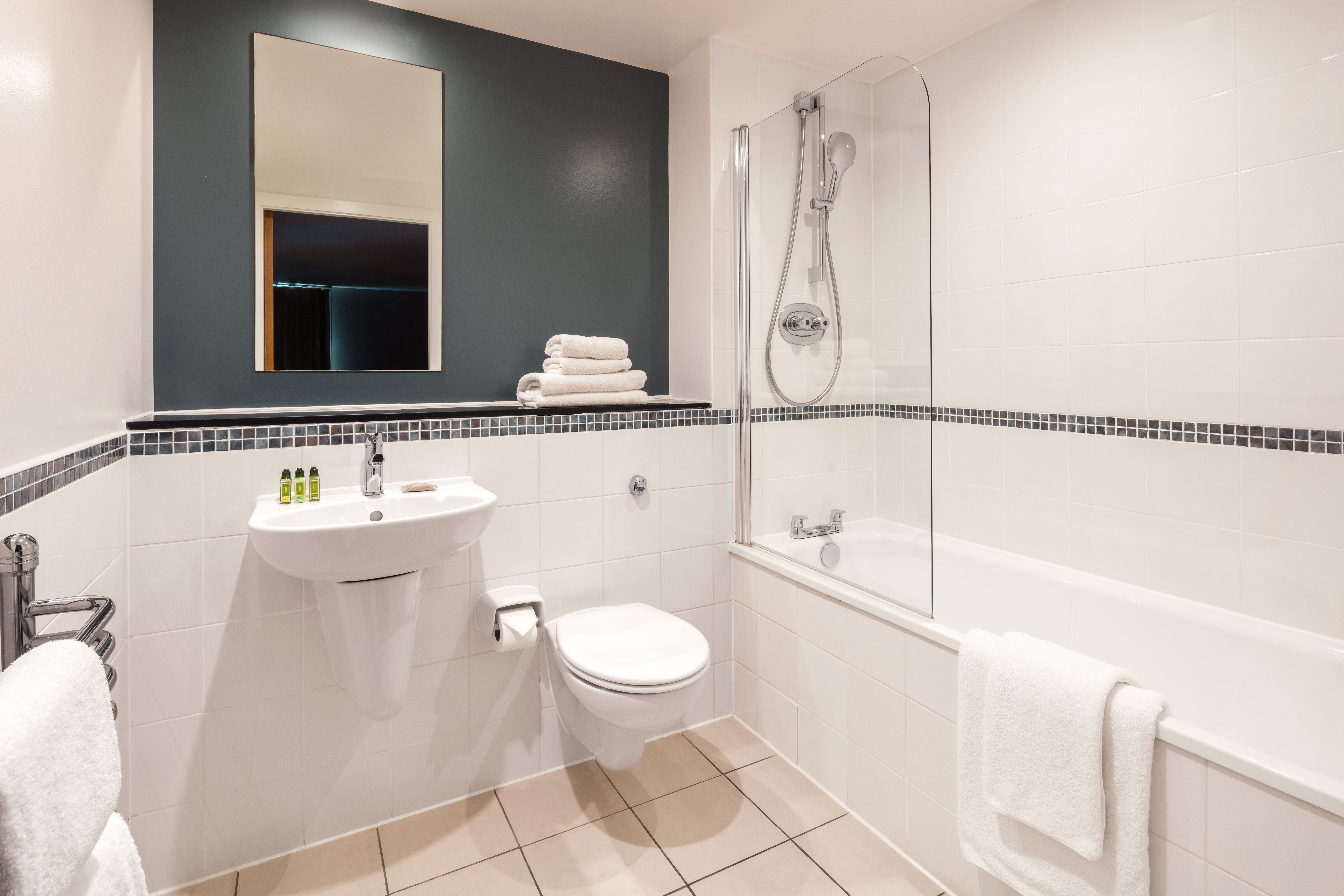 Marlin Apartments Empire Square 26/26