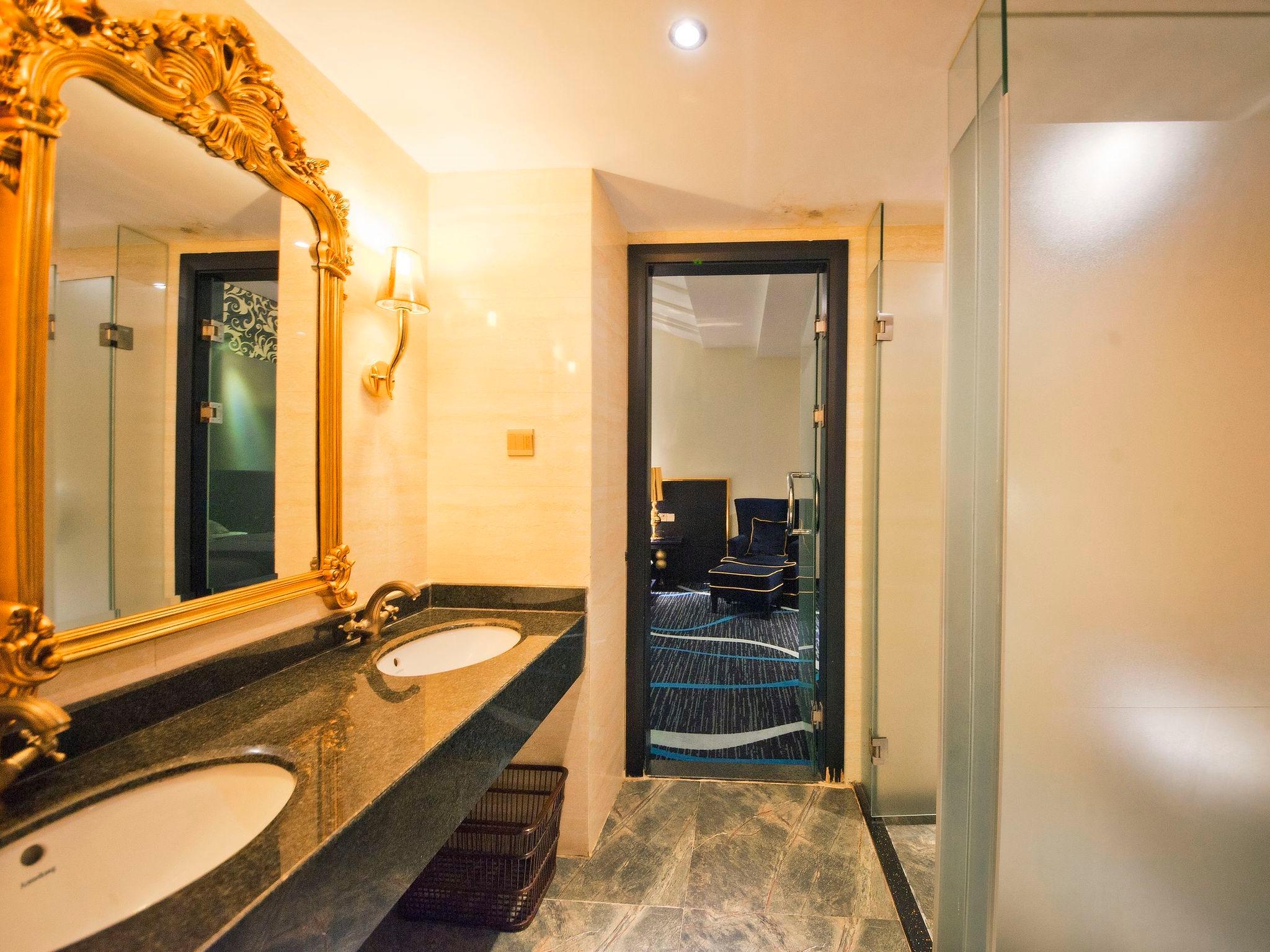 Sapphire Hotel Guilin 46/52