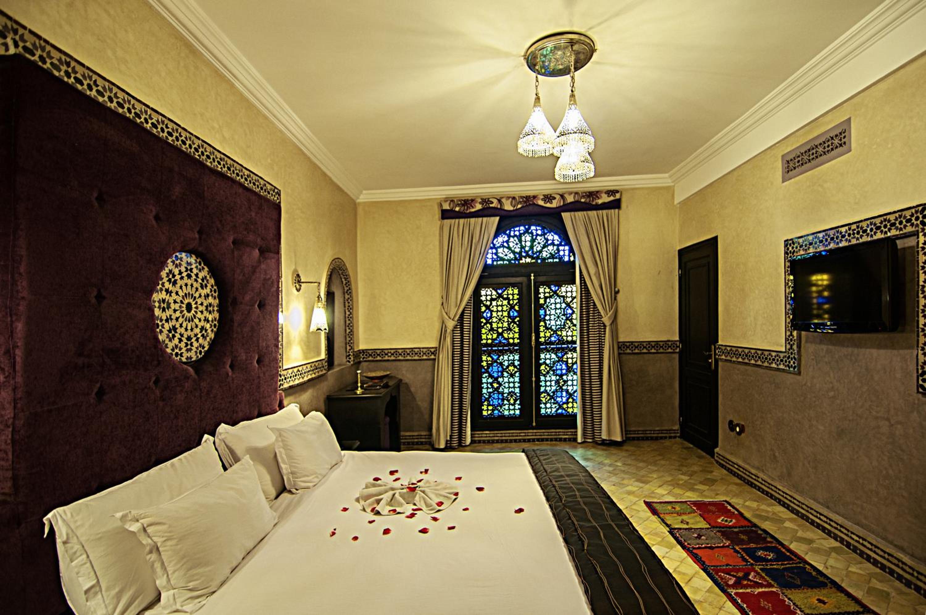 Ambassador, Suite, Hot Tub