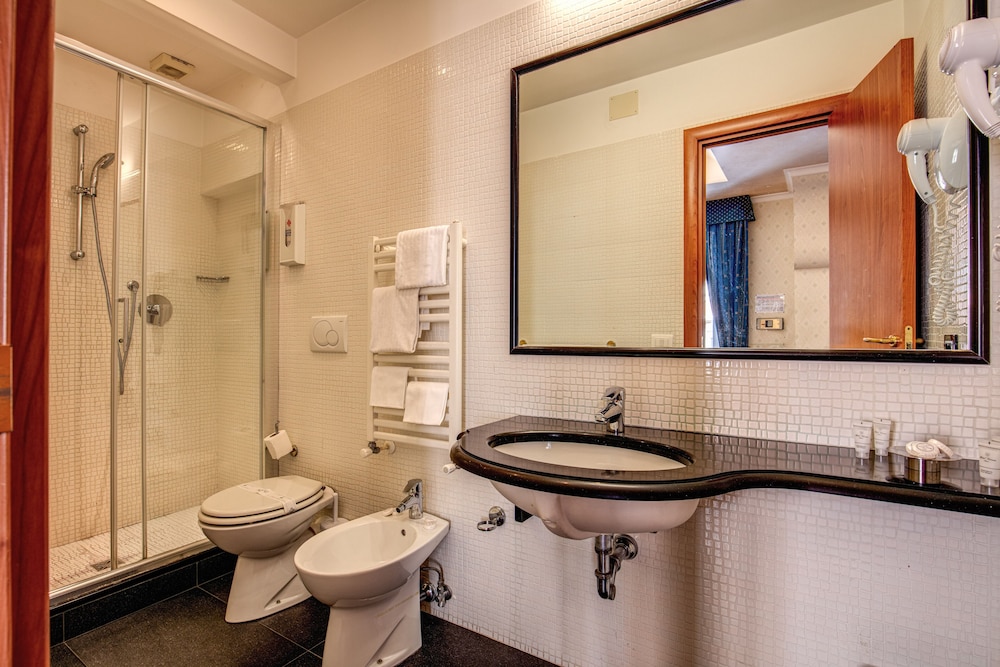 Hotel Verona Rome 53/56