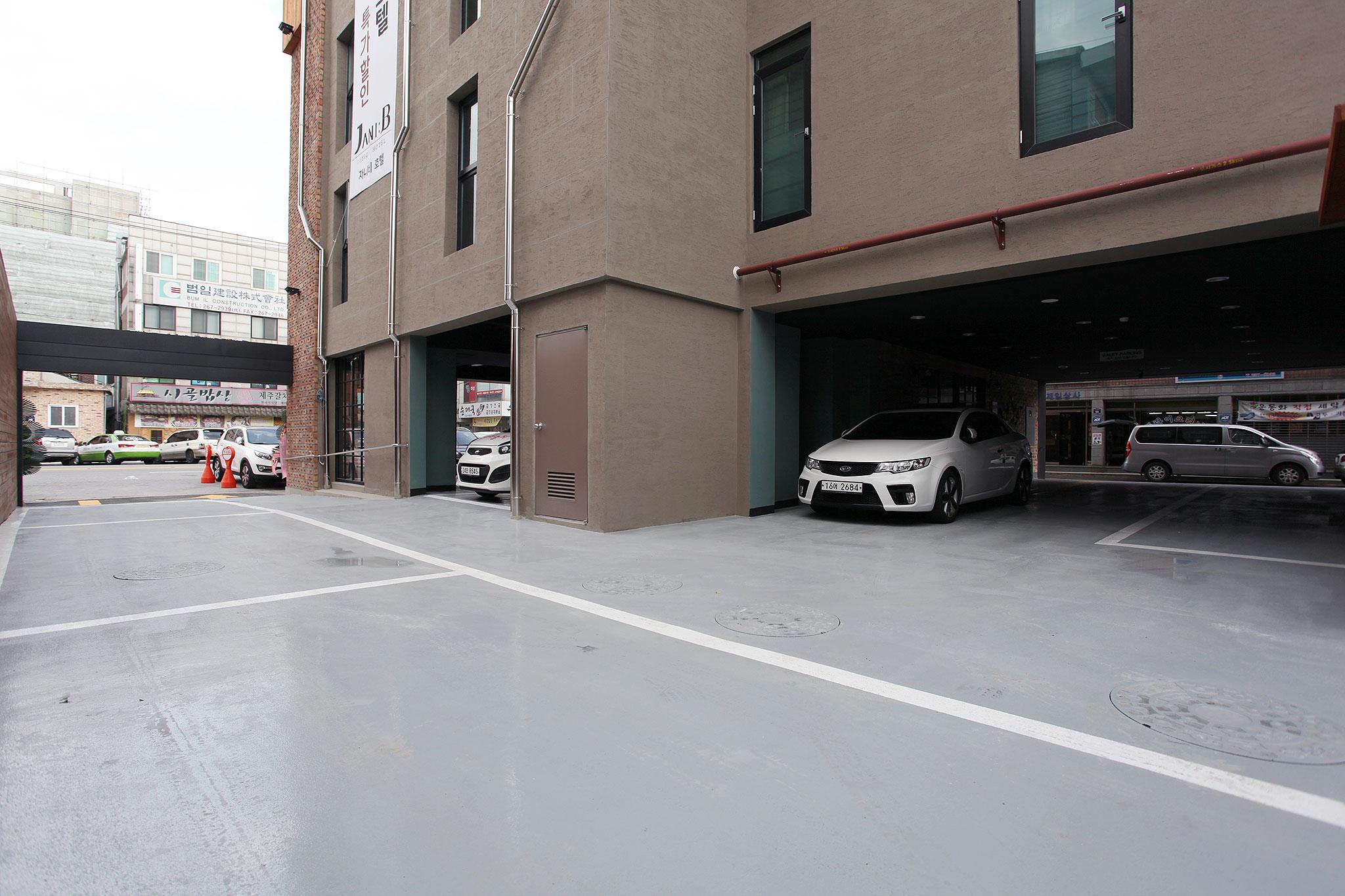Jani B Hotel 52/56