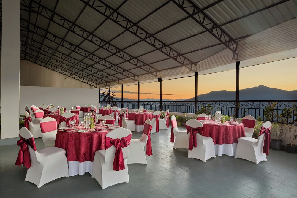 The Fern Denzong Hotel and Spa Gangtok 30/38
