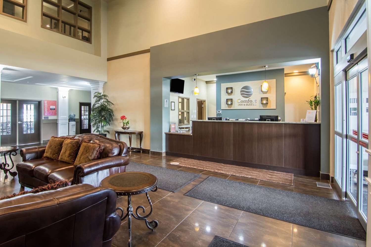 Comfort Inn & Suites Fort Saskatchewan 5/43