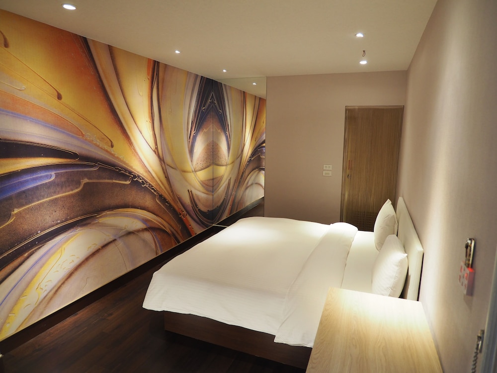 Day-Chen Hotel 35/47