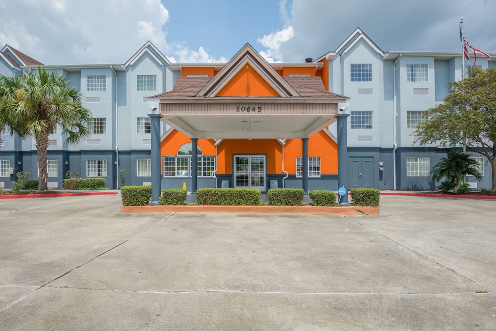 Trident Inn And Suites 2/60