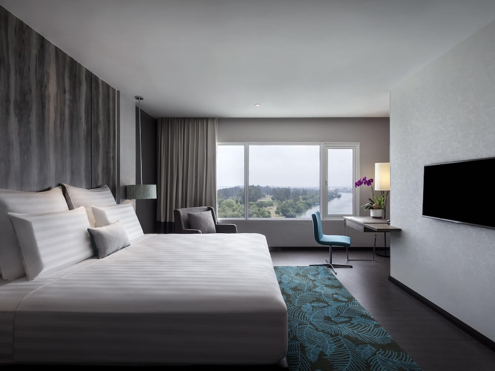 Pullman Miri Waterfront 23/73