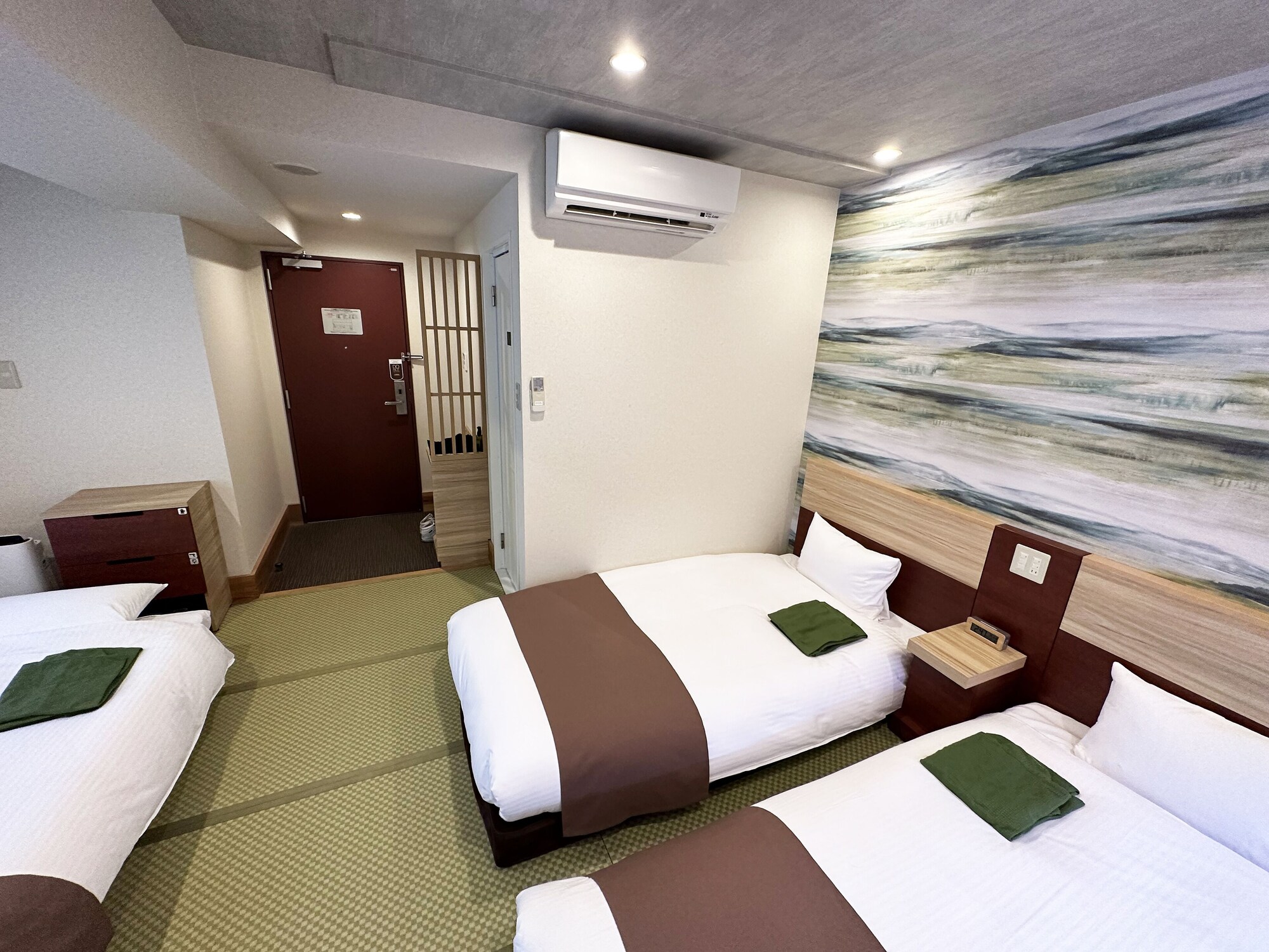 JAPANESE, TWIN BEDS