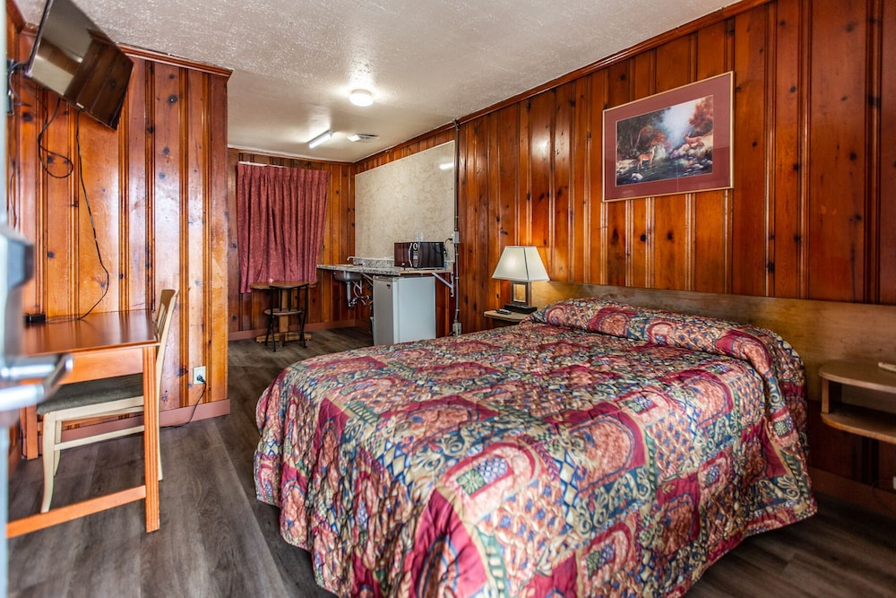 ROOM, SINGLE, DOUBLE BED, SMOKING