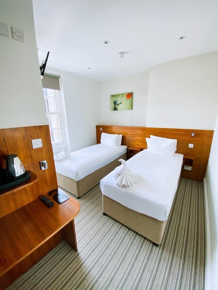 Chelsea Guest House 16/67