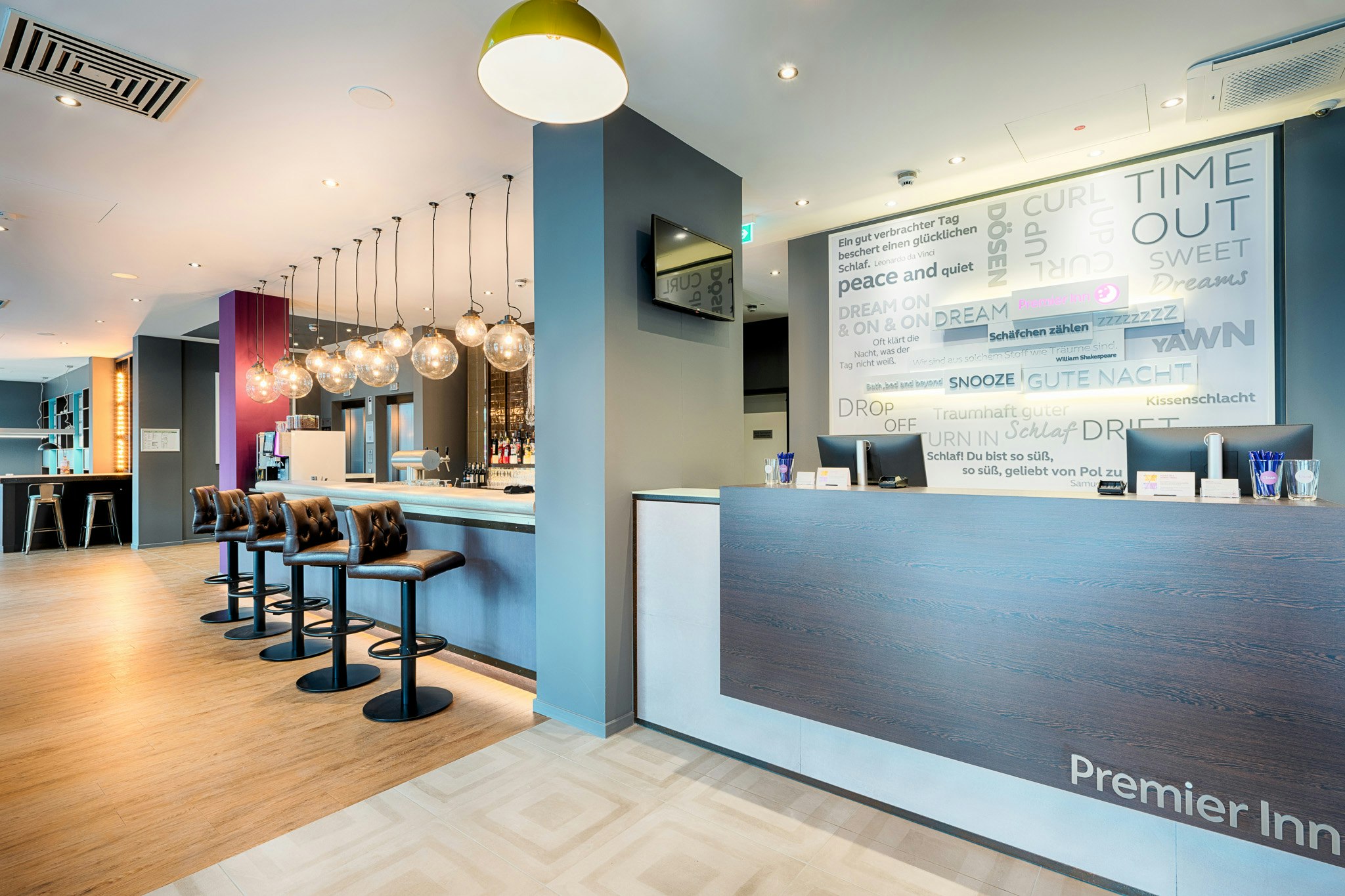 Premier Inn Wiesbaden City Centre 10/36